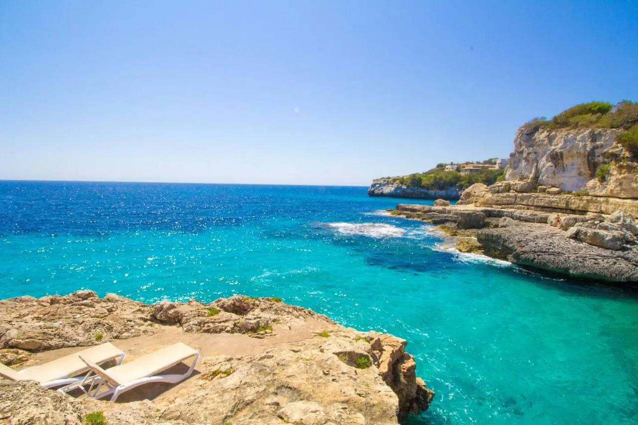 Beautiful private villa on the sea Santanyí