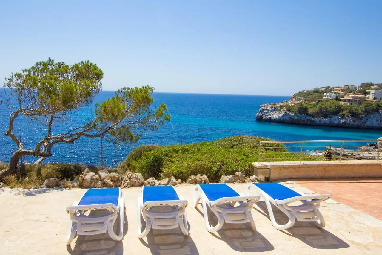Beautiful private villa on the sea Santanyí